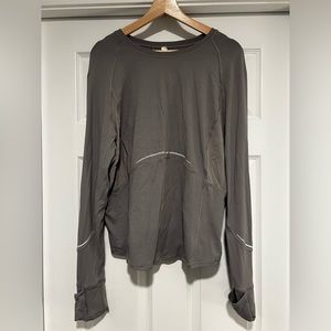 Lululemon Rulu™ Reflective Running Long Sleeve GULG 18
Color: Gull Grey